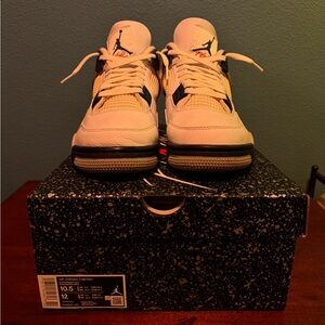 Air Jordan 4 Retro “Midnight Navy”